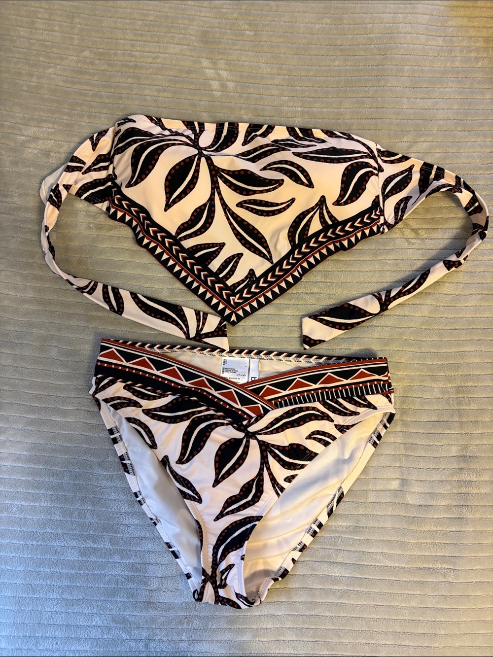Bar III White Bikini Bottom with Black, Cream, Rust Leaf Print, NWOT.